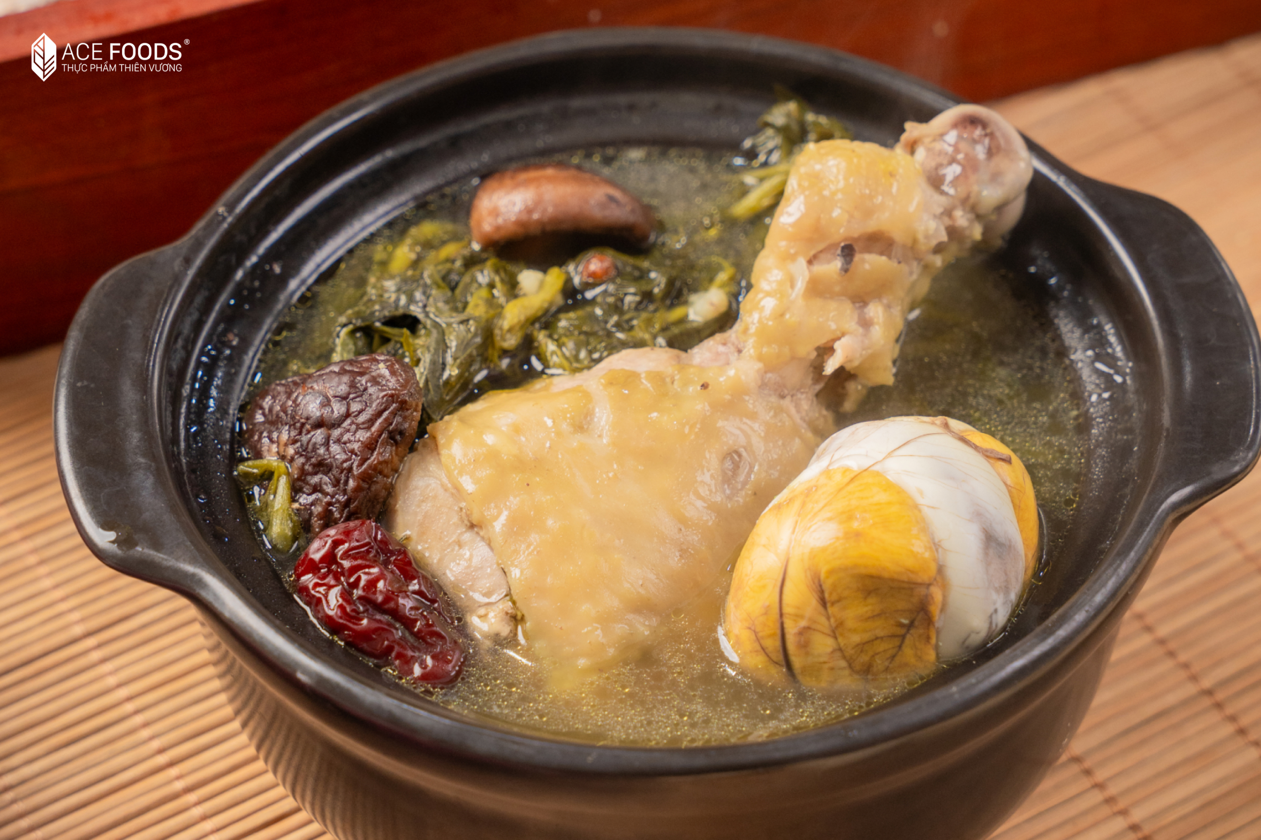 Cách làm gà tần thuốc bắc bổ dưỡng tại nhà