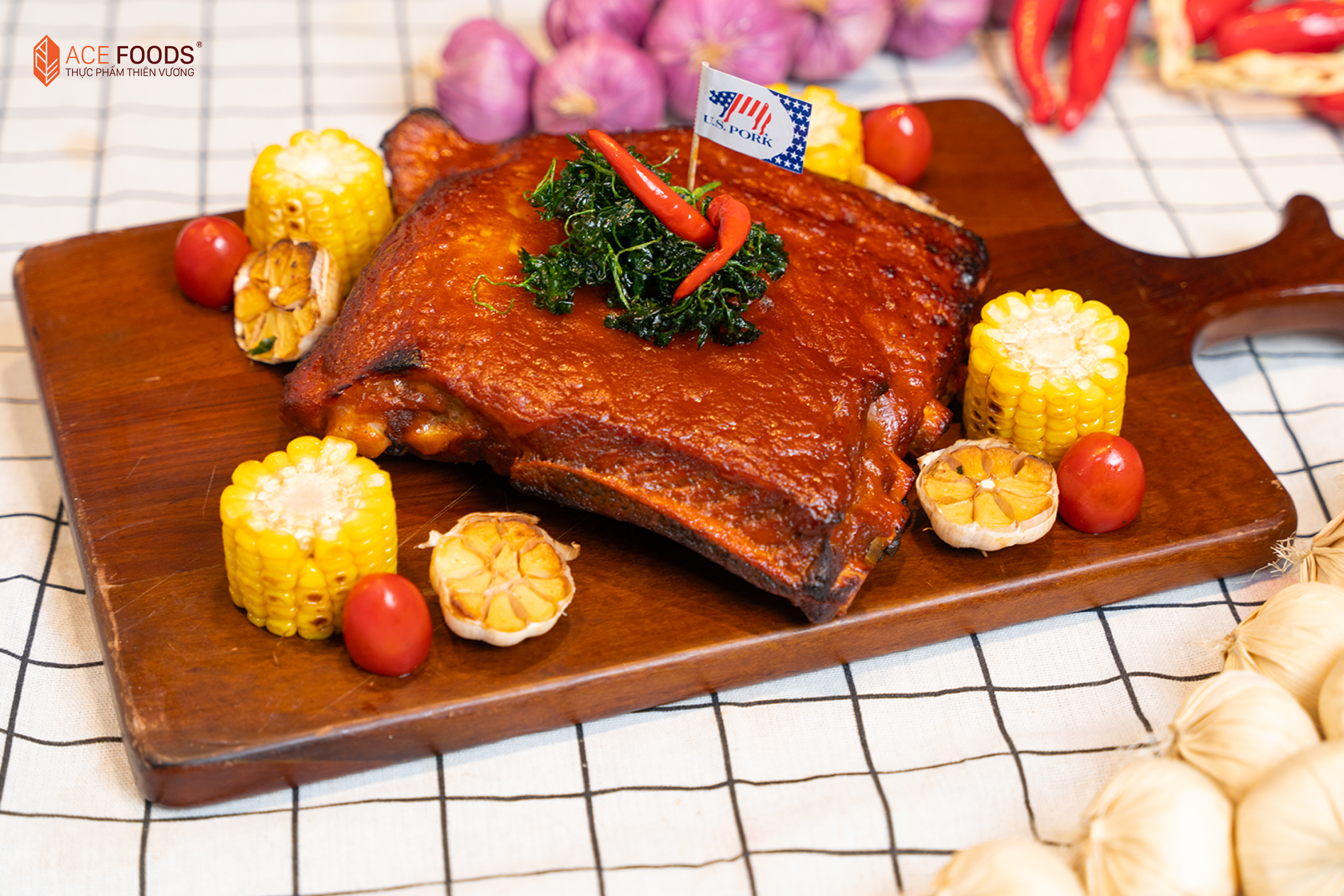 Sườn heo nướng tảng kiểu Texas mềm mọng, đậm vị BBQ chuẩn phong cách Âu Mỹ