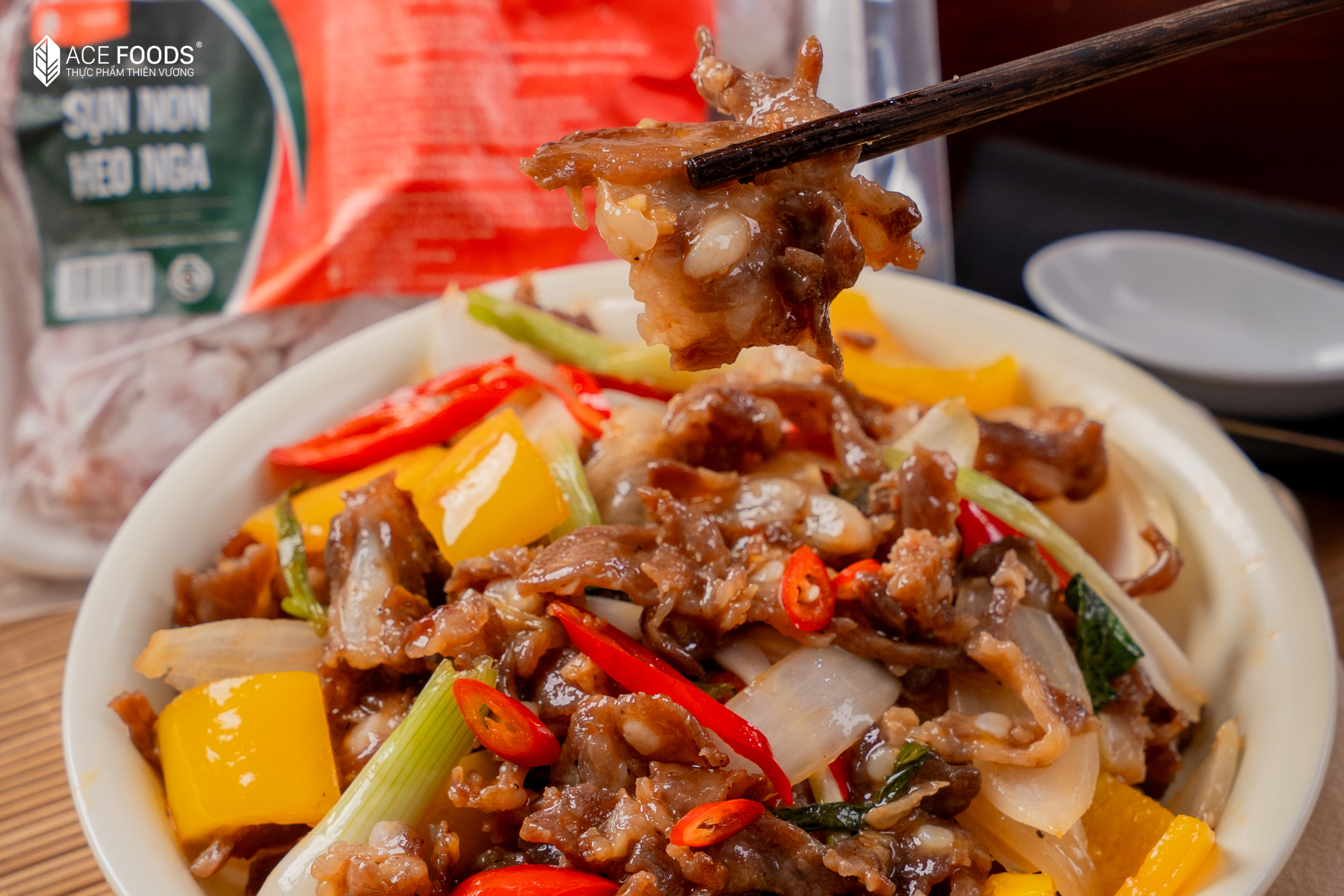 Sụn heo sốt me chua ngọt hấp dẫn, giòn sần sật cực cuốn vị