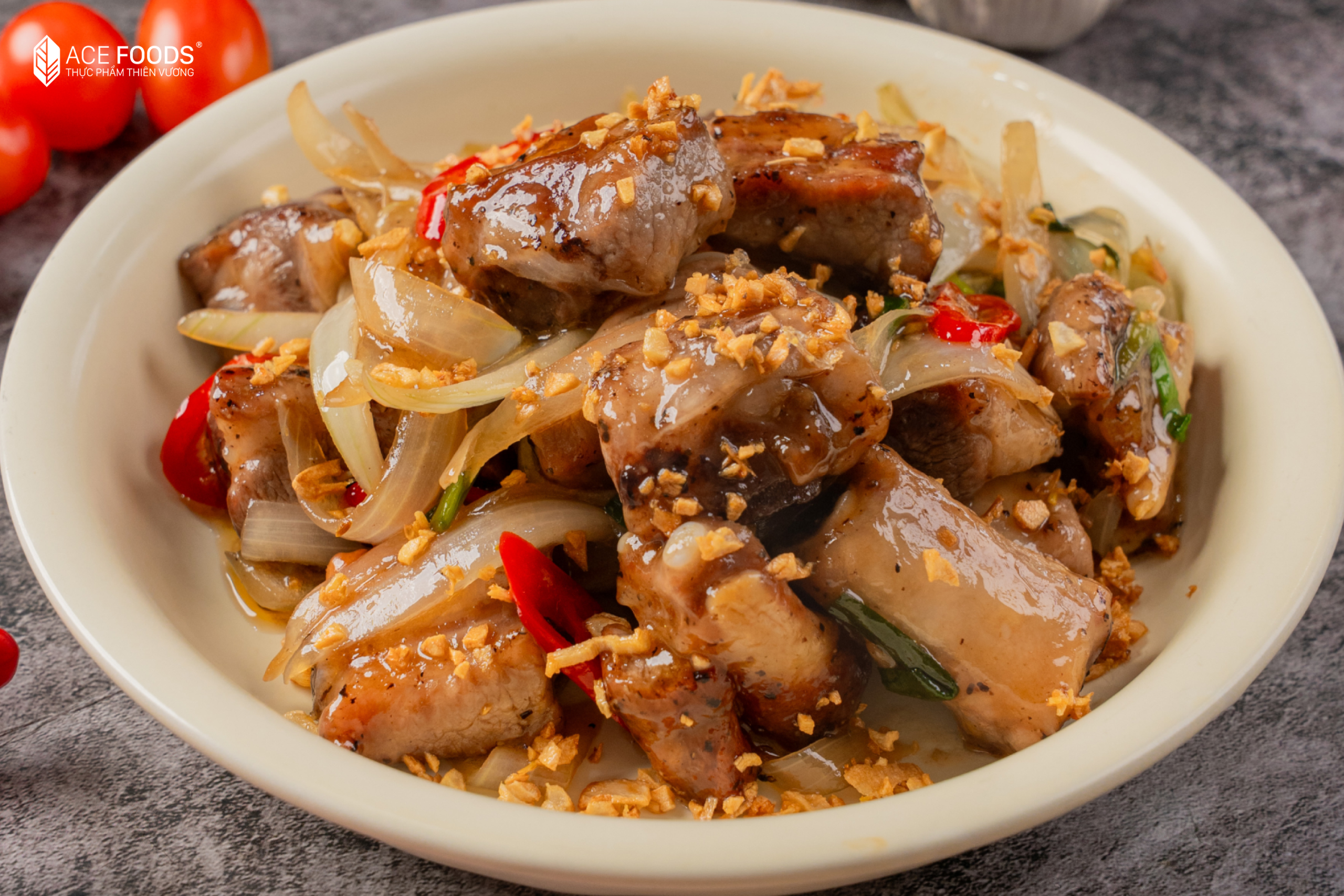 Sườn chiên mắm tỏi đậm đà, thơm lừng đưa cơm