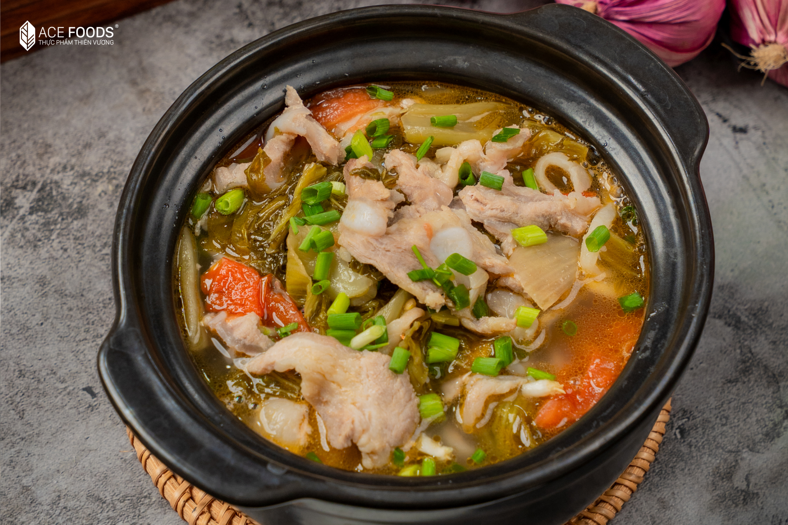 Canh sụn heo dưa chua - Chua thanh đậm vị, ăn hoài không ngán