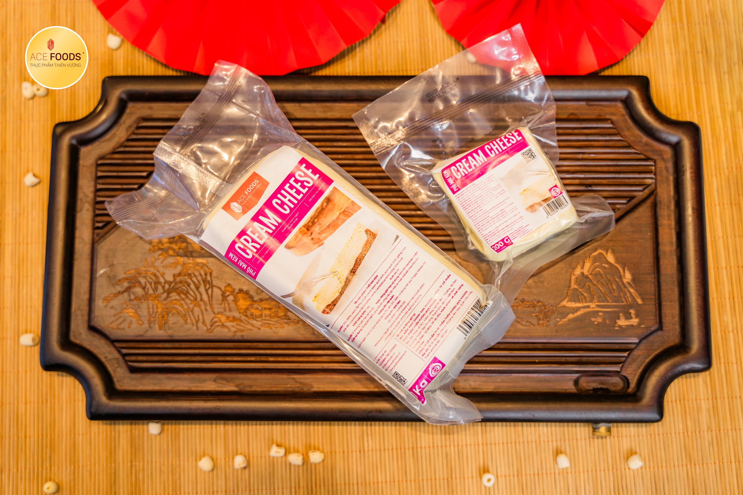 Pho mai kem Úc với 02 trọng lượng 1kg và 200g cho khách hàng dễ dàng lựa chọn