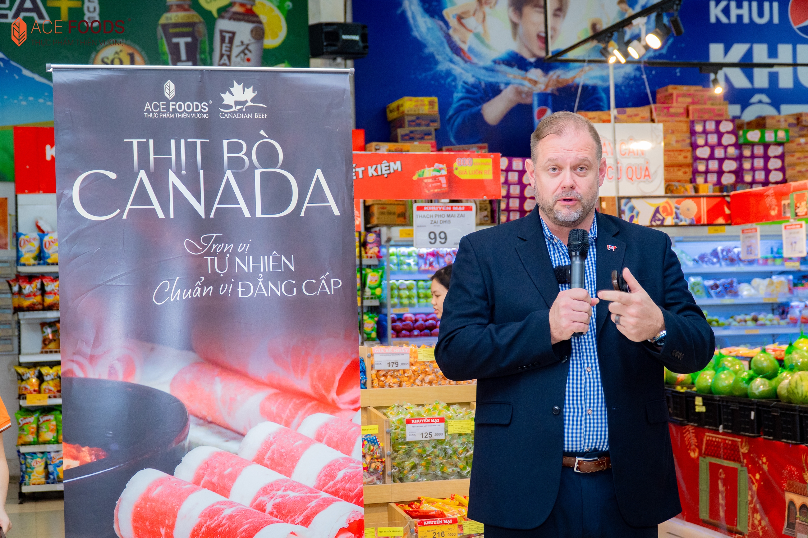 Ông ERIC - Chủ tịch Hiệp hội Thịt bò Canada đã chia sẻ về sứ mệnh và tầm nhìn của tổ chức, đồng thời gửi lời cảm ơn sâu sắc đến người tiêu dùng Việt Nam.