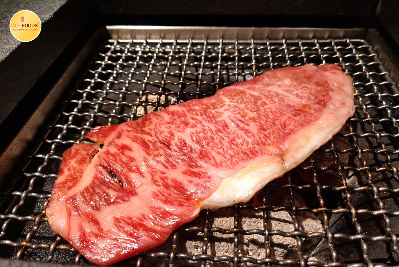 Thăn ngoại bò Kobe Nhật A5 nướng BBQ